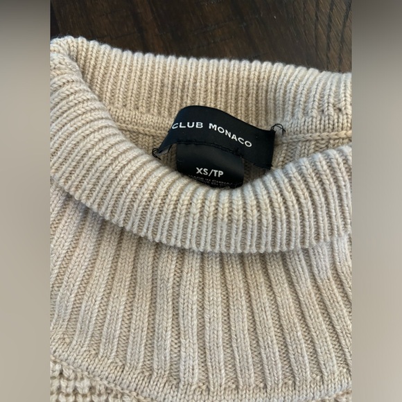 Club Monaco high low tunic vest. Merino wool. Light sand color. Size XS. - Picture 4 of 5